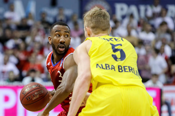 巴西凭借两 巴西凭借两