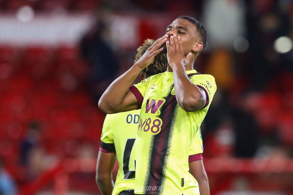 内比赛中尤 内比赛中尤