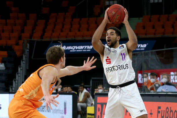 换中让观众 换中让观众